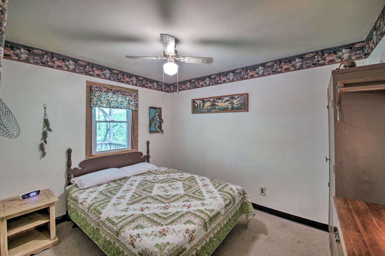Waters Edge Retreat With Deck On Patoka Lake! Taswell エクステリア 写真